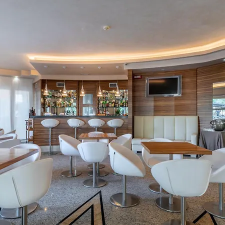 Otel Doimo 4*